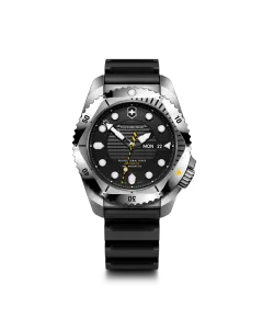Victorinox Dive Pro Automatic herreklokke p&aring; 43 mm med kasse i st&aring;l, sort gummirem og sort tallskive. 300 meter vanntett.
