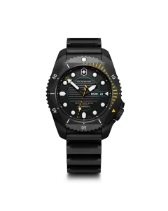 Victorinox Dive Pro Automatic dykkerklokke til herre p&aring; 43 mm med automatisk verk, sort tallskive, kasse og gummirem. 300 meter vanntett.