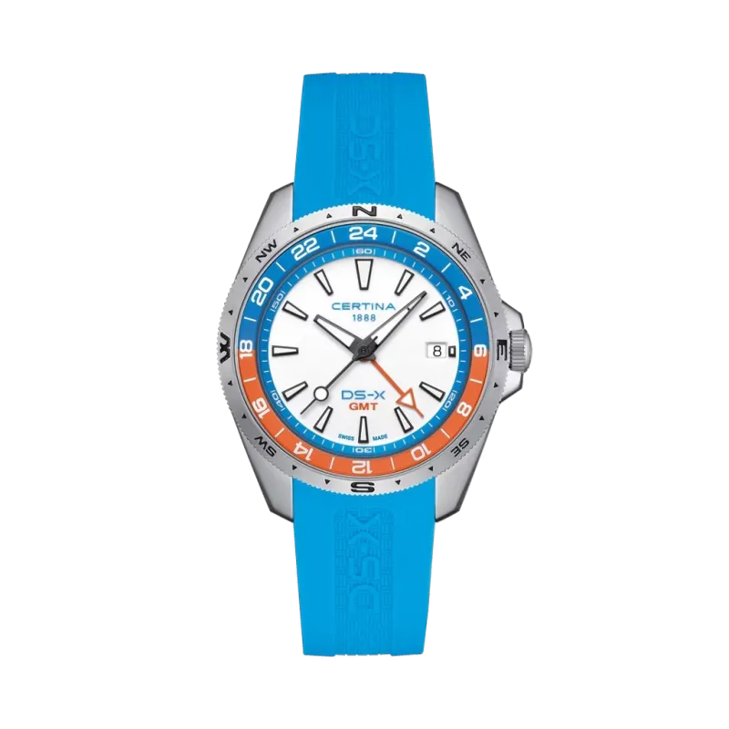 Certina DS-X GMT herreklokke med hvit tallskive og blå gummirem. 200 meter vanntett.