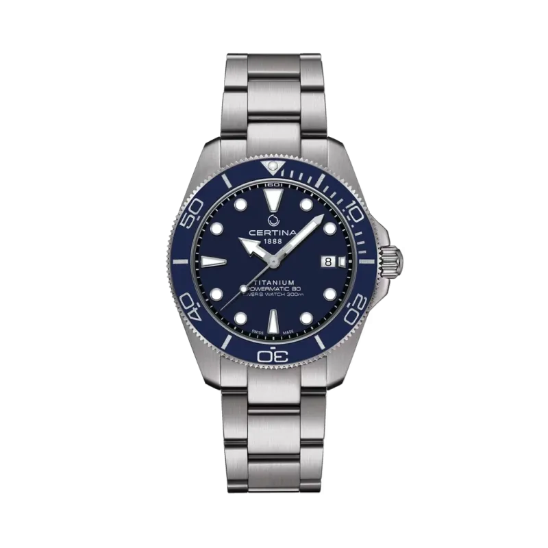 Certina DS Action Diver Powermatic 80 C048.407.44.041.00 herreklokke på 40,5 mm i titan med blå tallskive og lenke med foldelås.