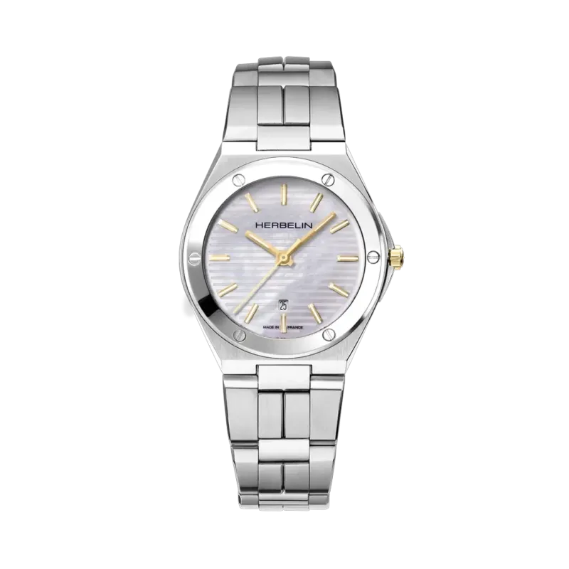 Herbelin Cap Camarat 14545B19T er en dameklokke i stål med hvit perlemorskive, lenke og quartzverk.