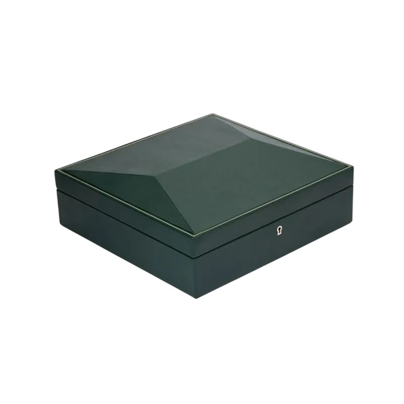 WOLF British Racing 793241 klokkeboks med plass til 15 kokker. Boksen har grønt eksteriør og interiør. Boksen kan låses.