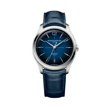 Baume & Mercier Clifton dressklokke til herre med automatisk verk med 120 timer gangreserve, blå skrive og blå alligatorrem.