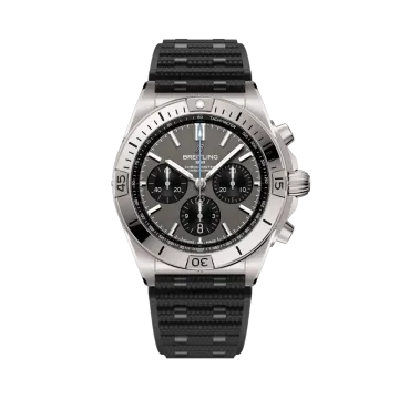 Breitling Chronomat B01 42 EB0134101M1S1 herreklokke i titan med grå chronographskive og sort gummirem.