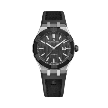 Maurice Lacroix Aikonic er en herreklokke på 43 mm med automatisk verk, carbonskive, gummirem med C-spenne og keramisk bezel.