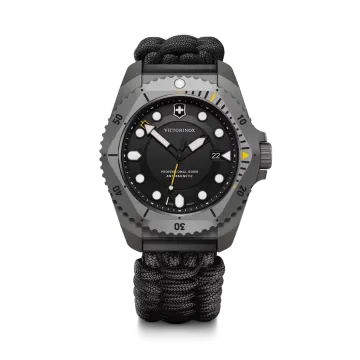 Victorinox Dive Pro herreklokke på 43 mm med quartzverk, sort skive og sort rem. 300 meter vanntett.