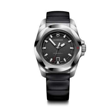 Victorinox I.N.O.X. herreklokke på 43 mm med quartzverk, sort skive, kasse i stål og gummirem.